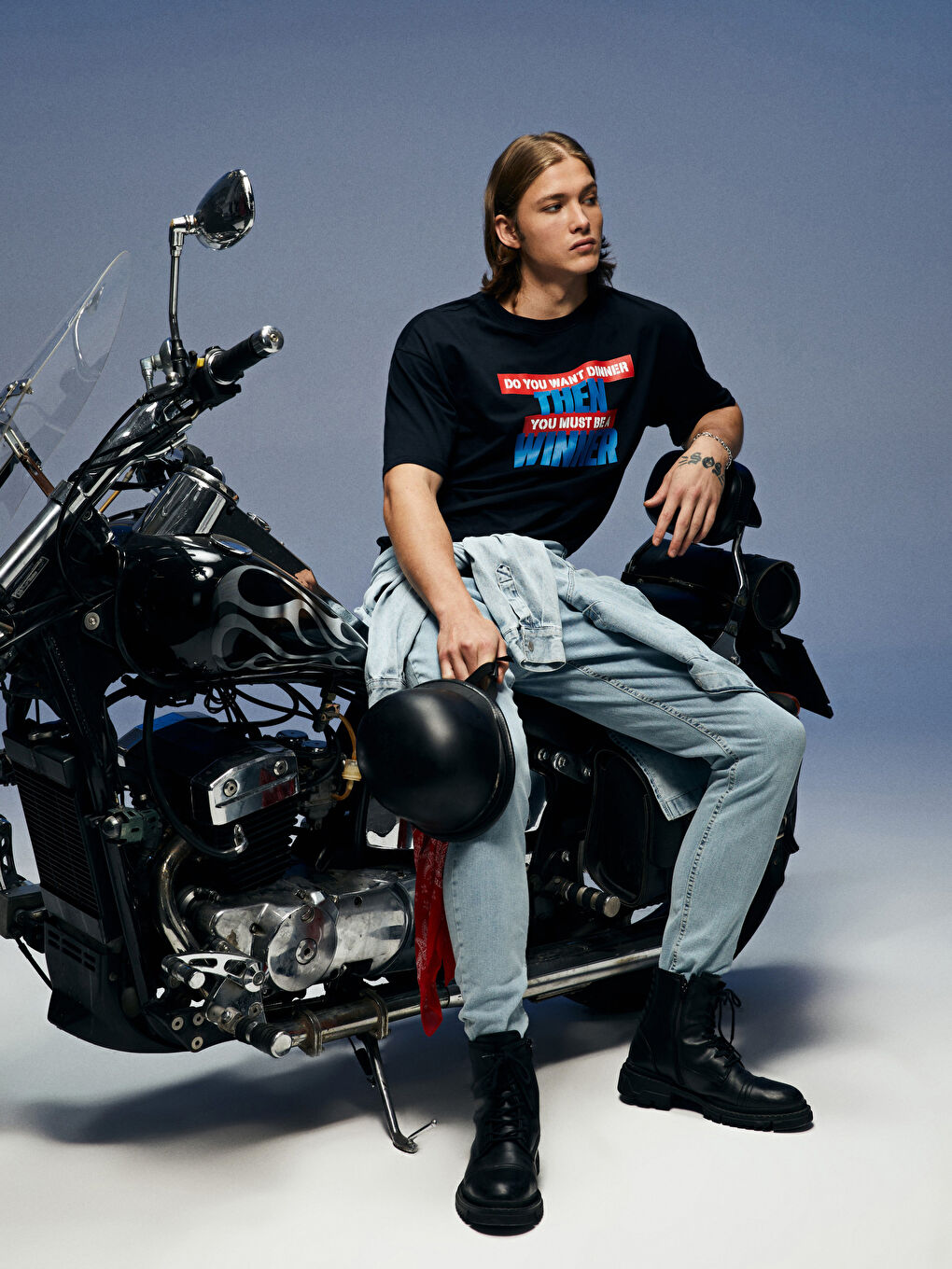 Siyah Oversize Bisiklet Yaka Kısa Kollu Baskılı Penye Erkek Tişört-2