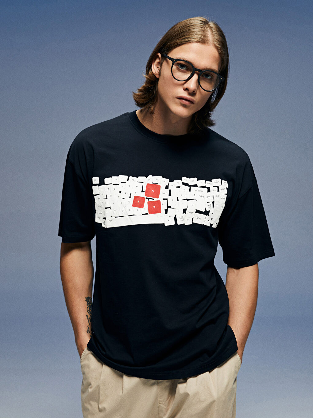 Lacivert Oversize Bisiklet Yaka Kısa Kollu Baskılı Penye Erkek Tişört-4