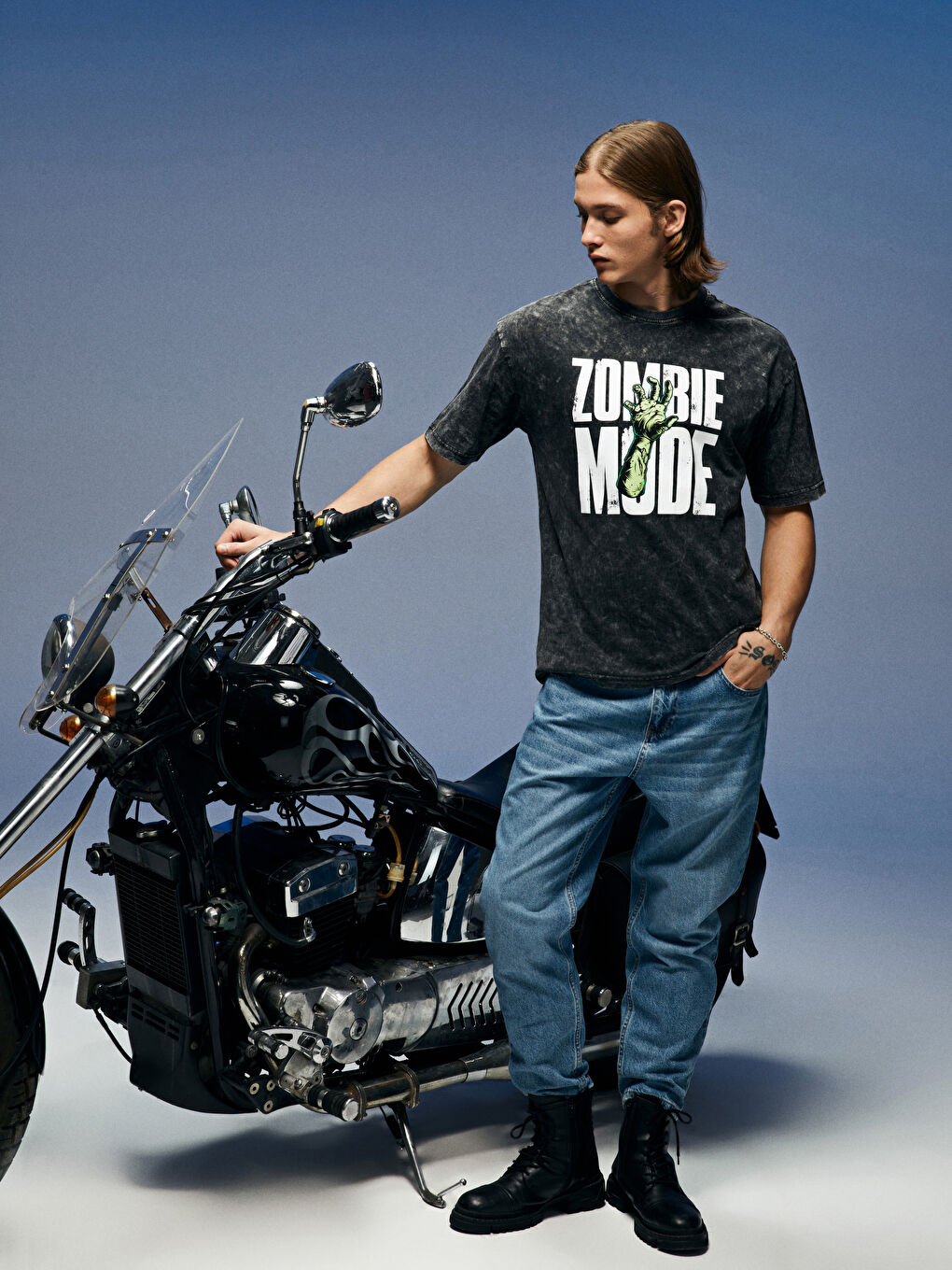 Siyah Oversize Bisiklet Yaka Kısa Kollu Baskılı Penye Erkek Tişört-2