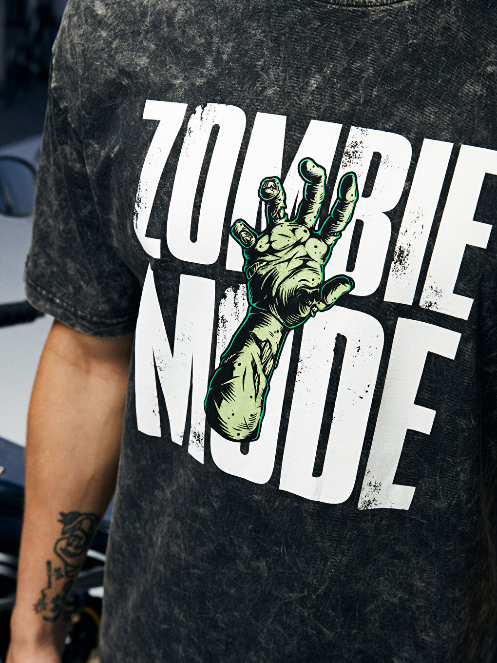 Siyah Oversize Bisiklet Yaka Kısa Kollu Baskılı Penye Erkek Tişört-5