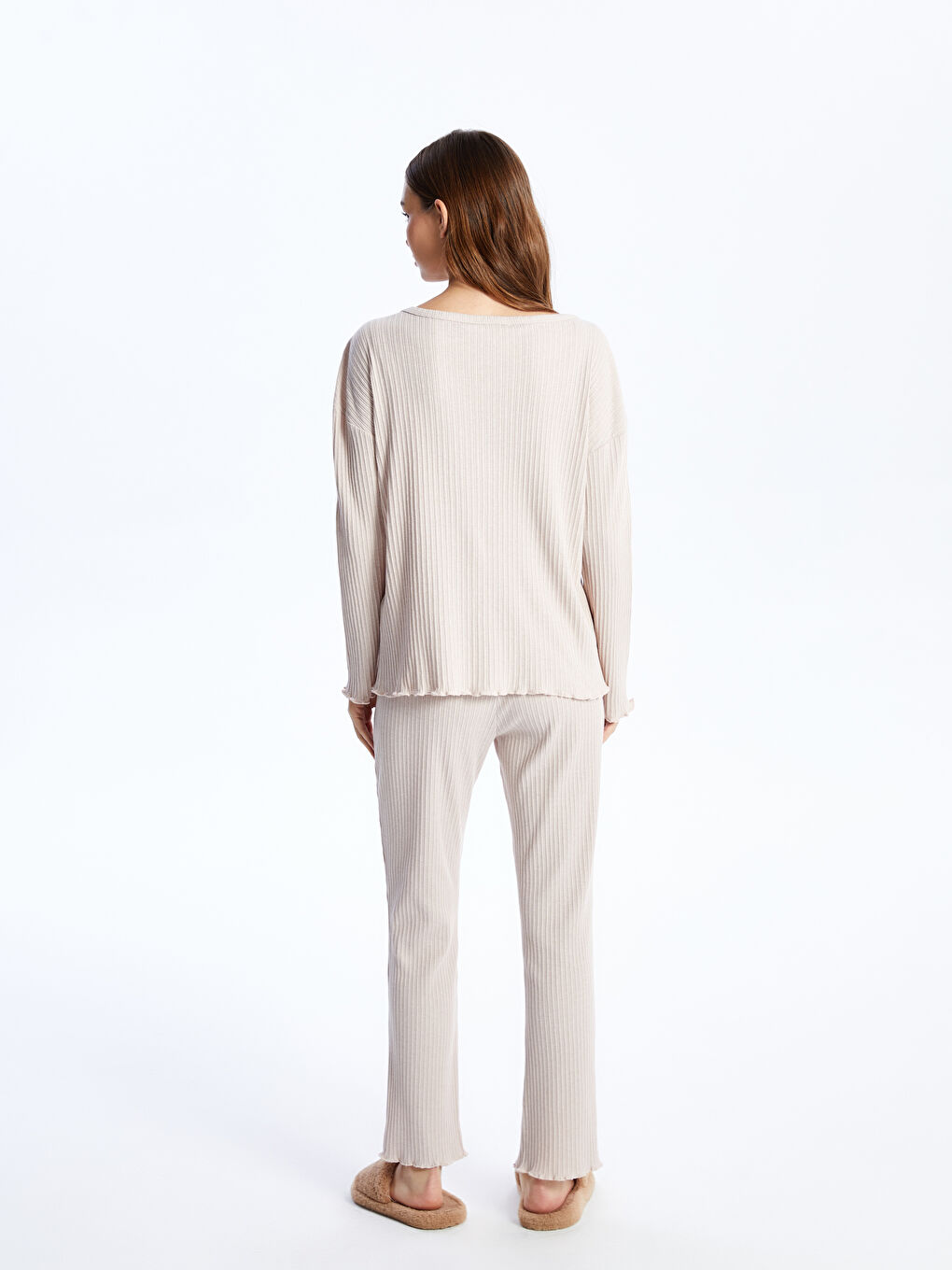 Bej V Yaka Düz Uzun Kollu Kadın Pijama Takımı-4