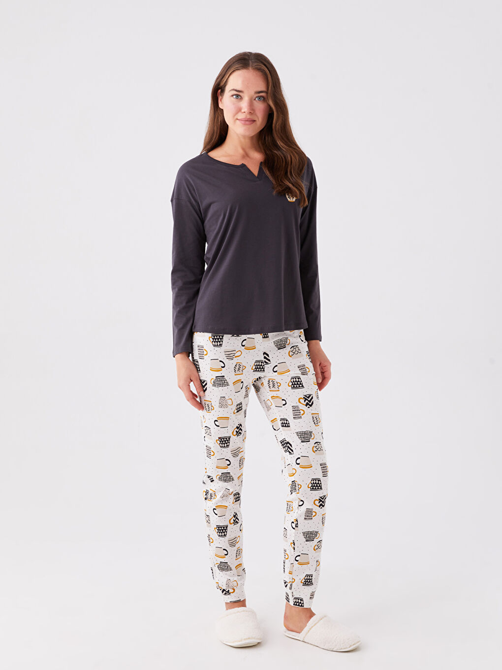 LC Waikiki Loose Collar Embroidered Long Sleeve Women's Pajama Set -W3IP09Z8-LRA