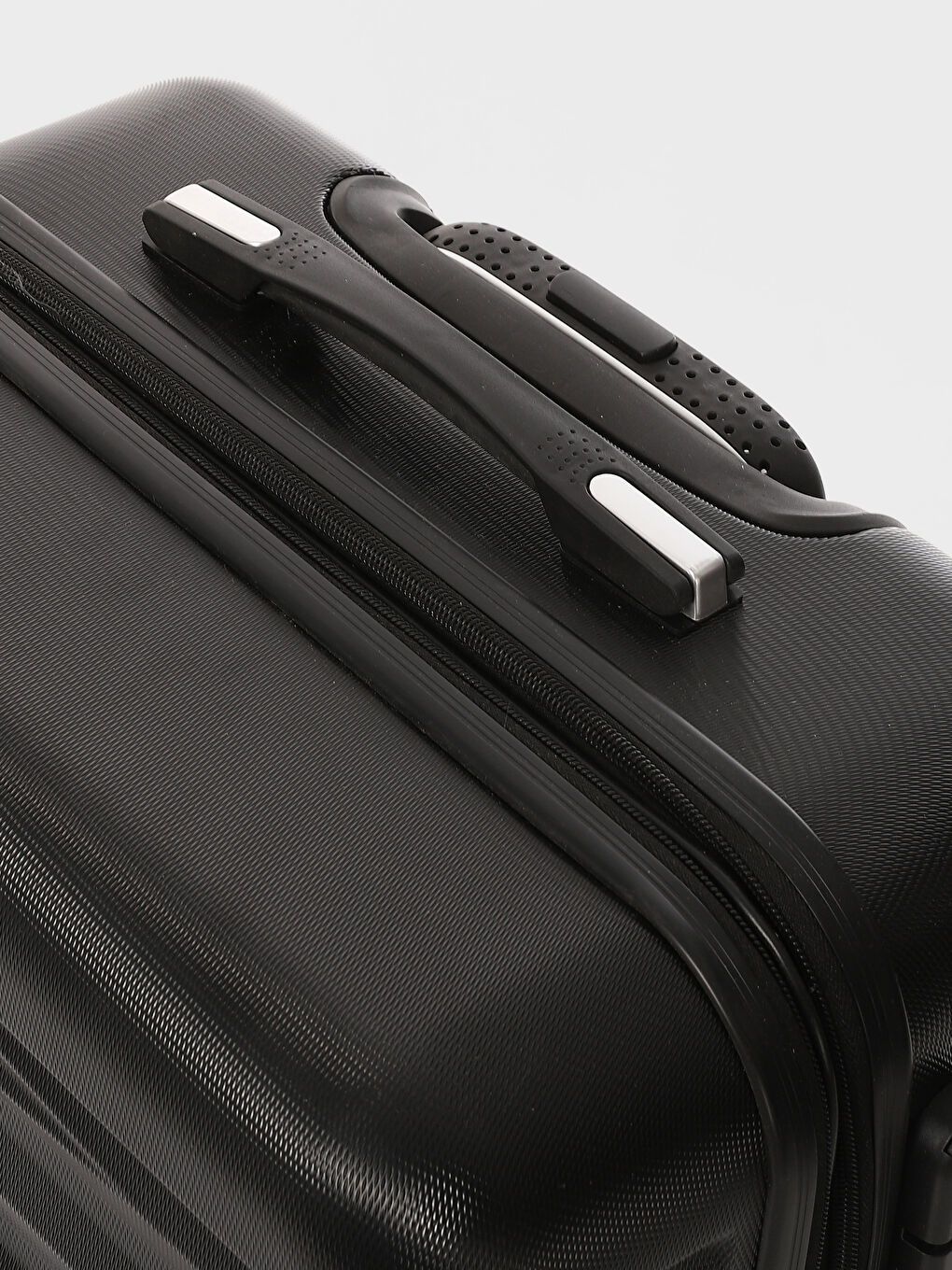 شنطة سفر وسط-2