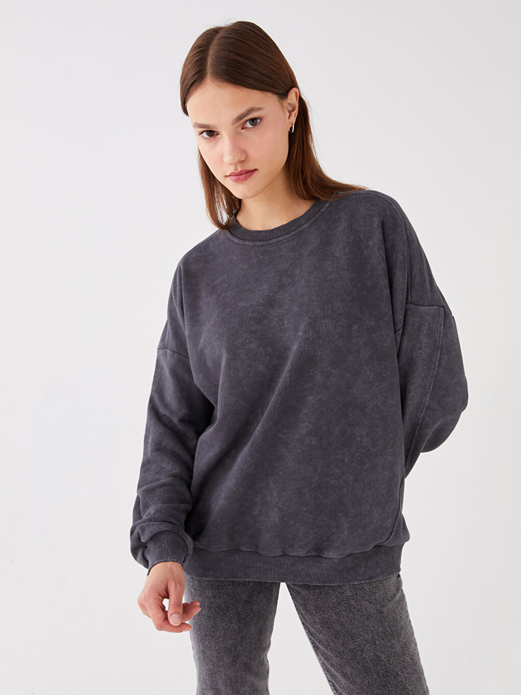 LCW Vision Antrasit Bisiklet Yaka Oversize Kadın Kalın Sweatshirt - 1