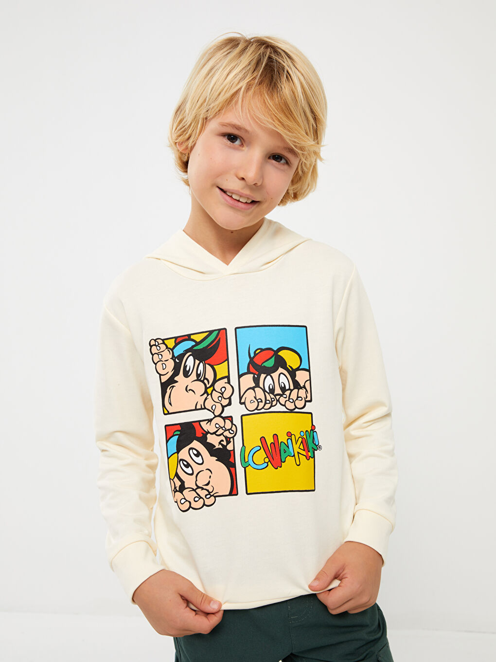 LCW Kids Krem Rengi Kapüşonlu Nostaljik Maymun Baskılı Uzun Kollu Unisex Çocuk Sweatshirt