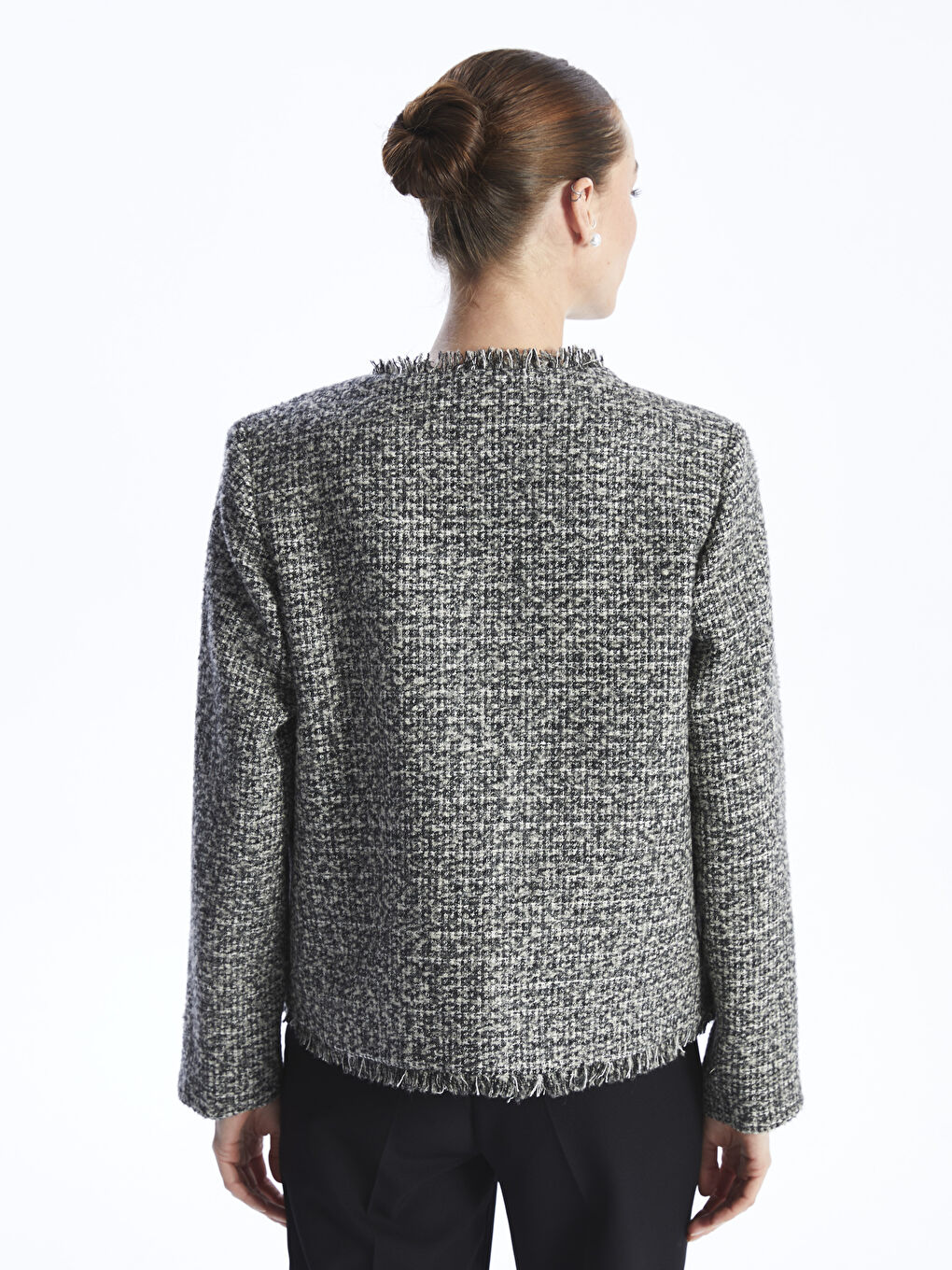 Siyah Bisiklet Yaka Kendinden Desenli Uzun Kollu Kadın Tüvit Ceket-4