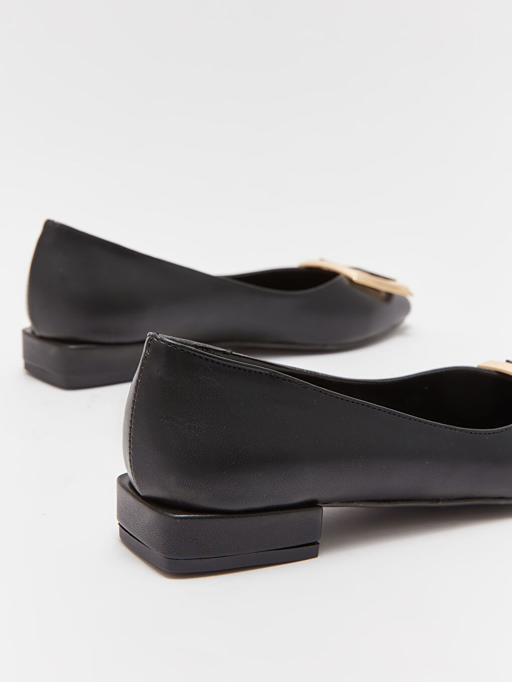 Siyah Toka Aksesuarlı Kadın Babet-3