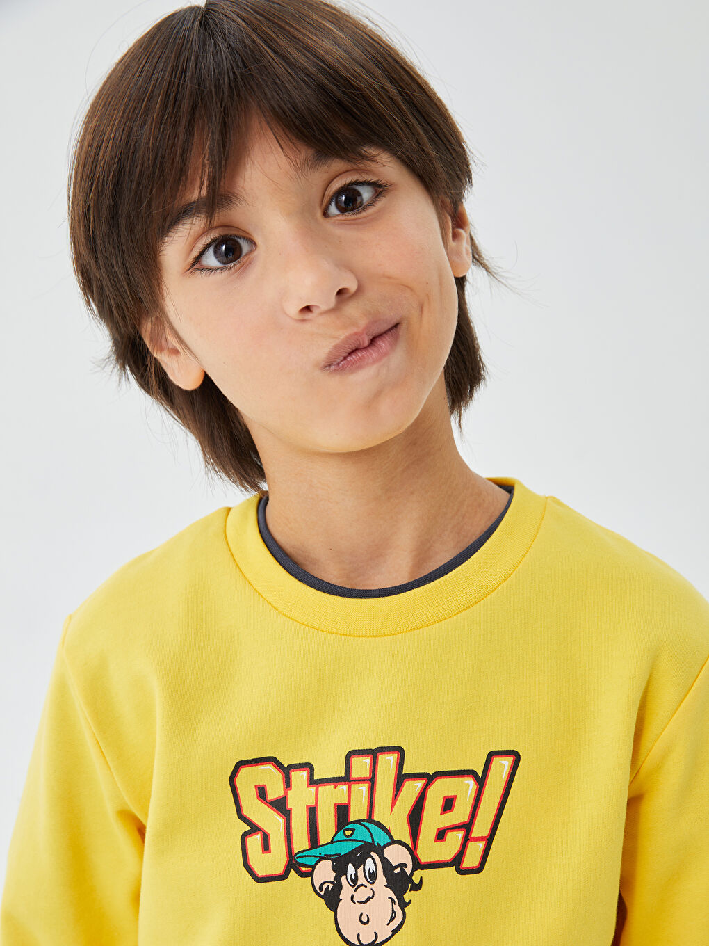 LCW Kids Sarı Bisiklet Yaka Nostaljik Maymun Baskılı Uzun Kollu Erkek Çocuk Sweatshirt