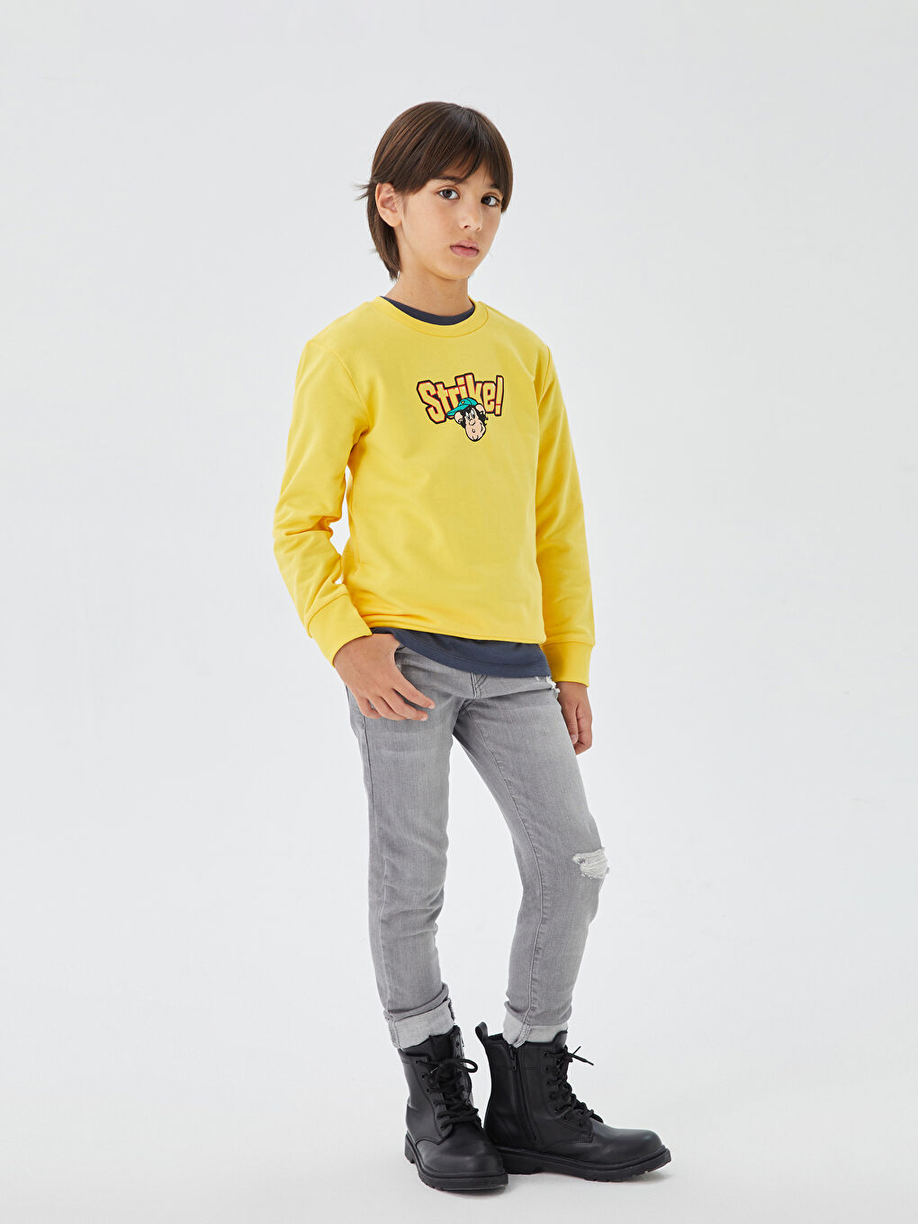 LCW Kids Sarı Bisiklet Yaka Nostaljik Maymun Baskılı Uzun Kollu Erkek Çocuk Sweatshirt - 1