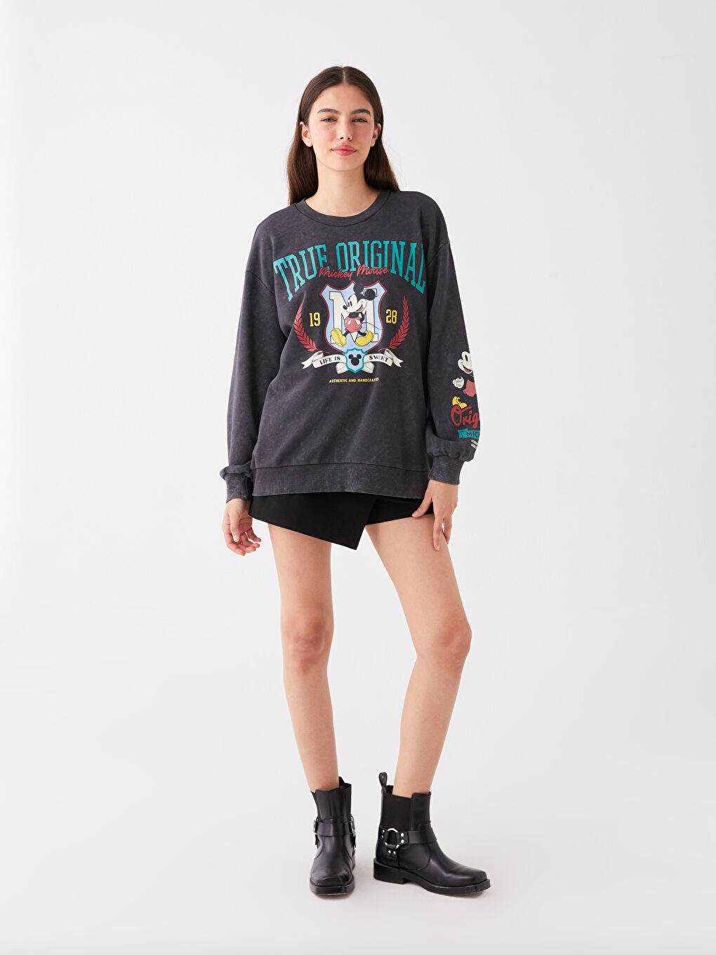 LCW Vision Antrasit Bisiklet Yaka Mickey Mouse Baskılı Uzun Kollu Oversize Kadın Sweatshirt - 2