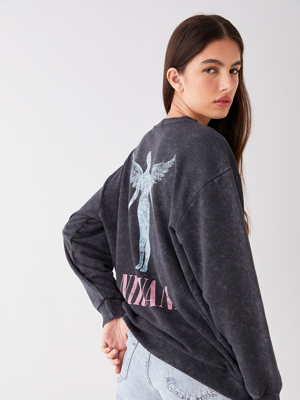 LCW Vision Antrasit Bisiklet Yaka Nirvana Baskılı Uzun Kollu Oversize Kadın Sweatshirt