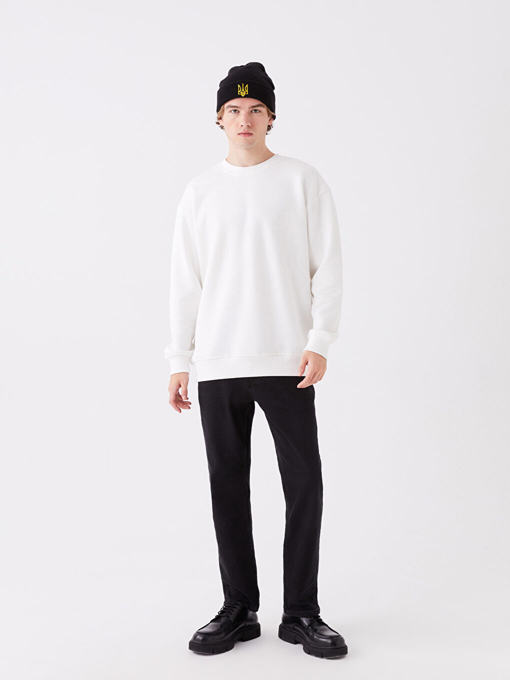 Вышитая Мужская Трикотажная Шапка-2