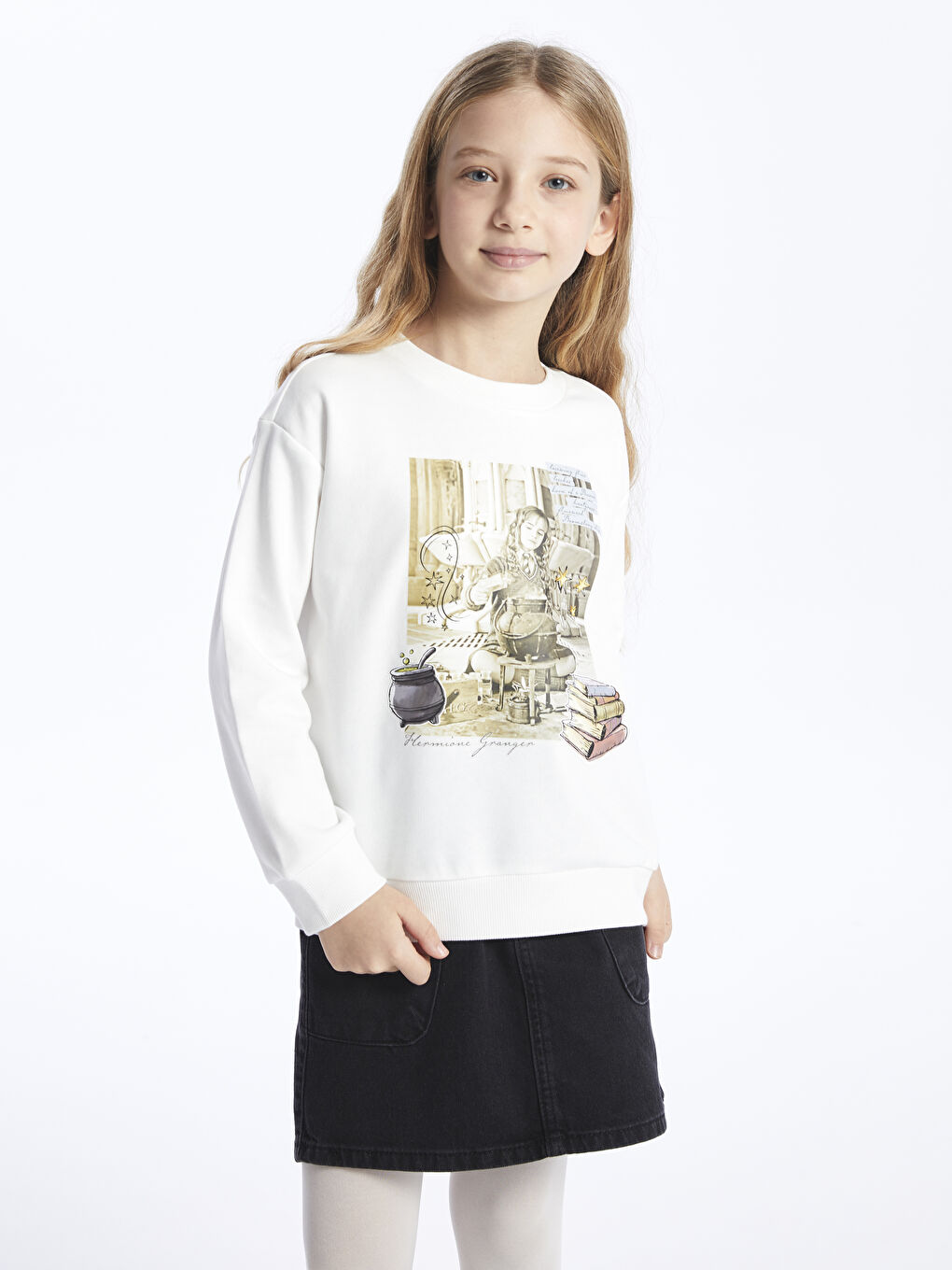 LCW Kids Ekru Bisiklet Yaka Harry Potter Baskılı Uzun Kollu Kız Çocuk Sweatshirt - 1