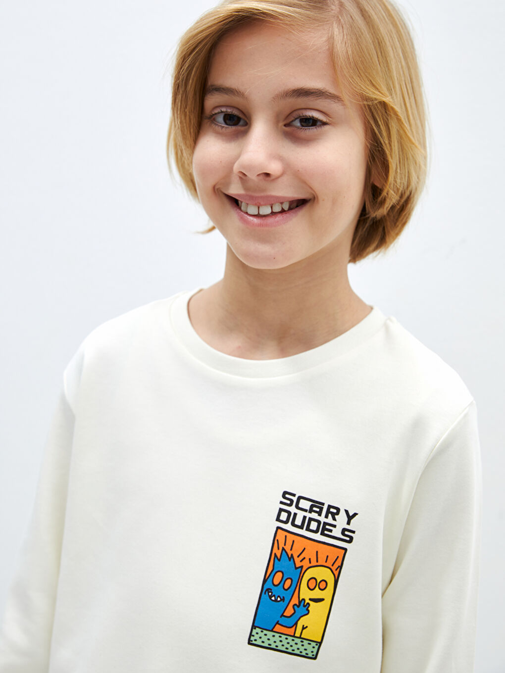 LCW Kids Ekru Bisiklet Yaka Baskılı Uzun Kollu Erkek Çocuk Sweatshirt