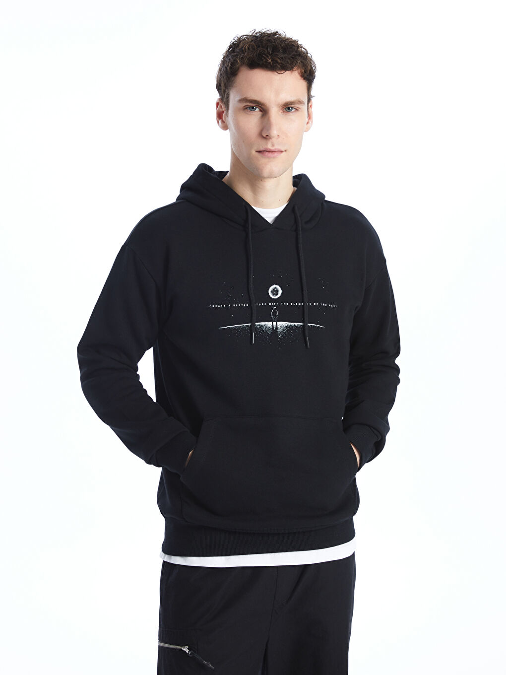 LCW Casual Yeni Siyah Uzun Kollu Baskılı Erkek Hoodie