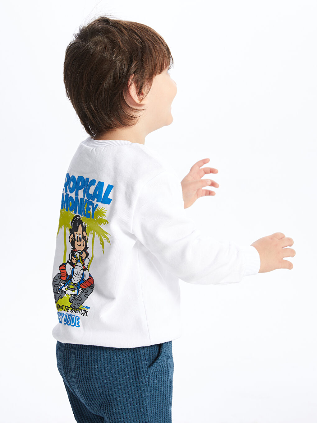 LCW baby Beyaz Bisiklet Yaka Uzun Kollu Baskılı Erkek Bebek Sweatshirt - 1