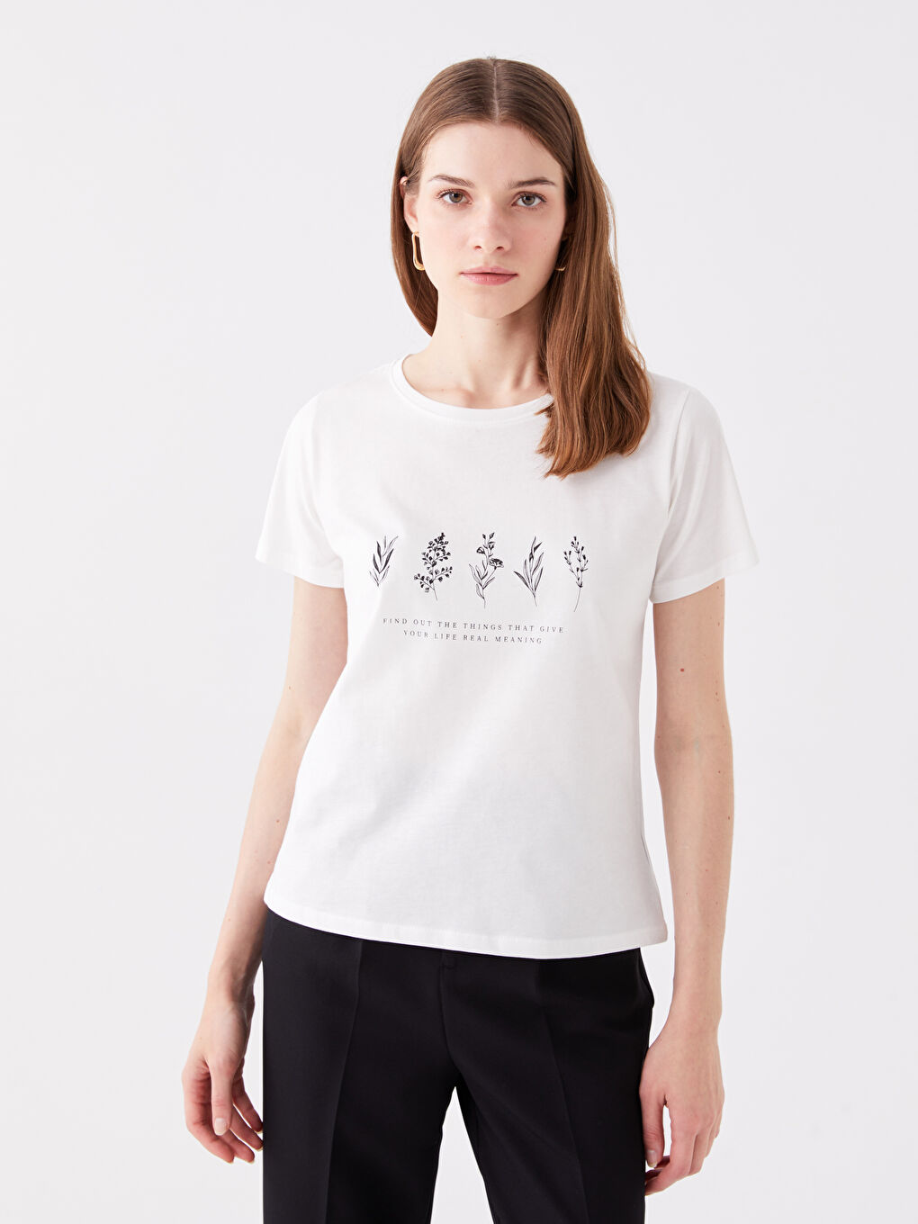 Ekru Bisiklet Yaka Baskılı Kısa Kollu Kadın Tişört-1