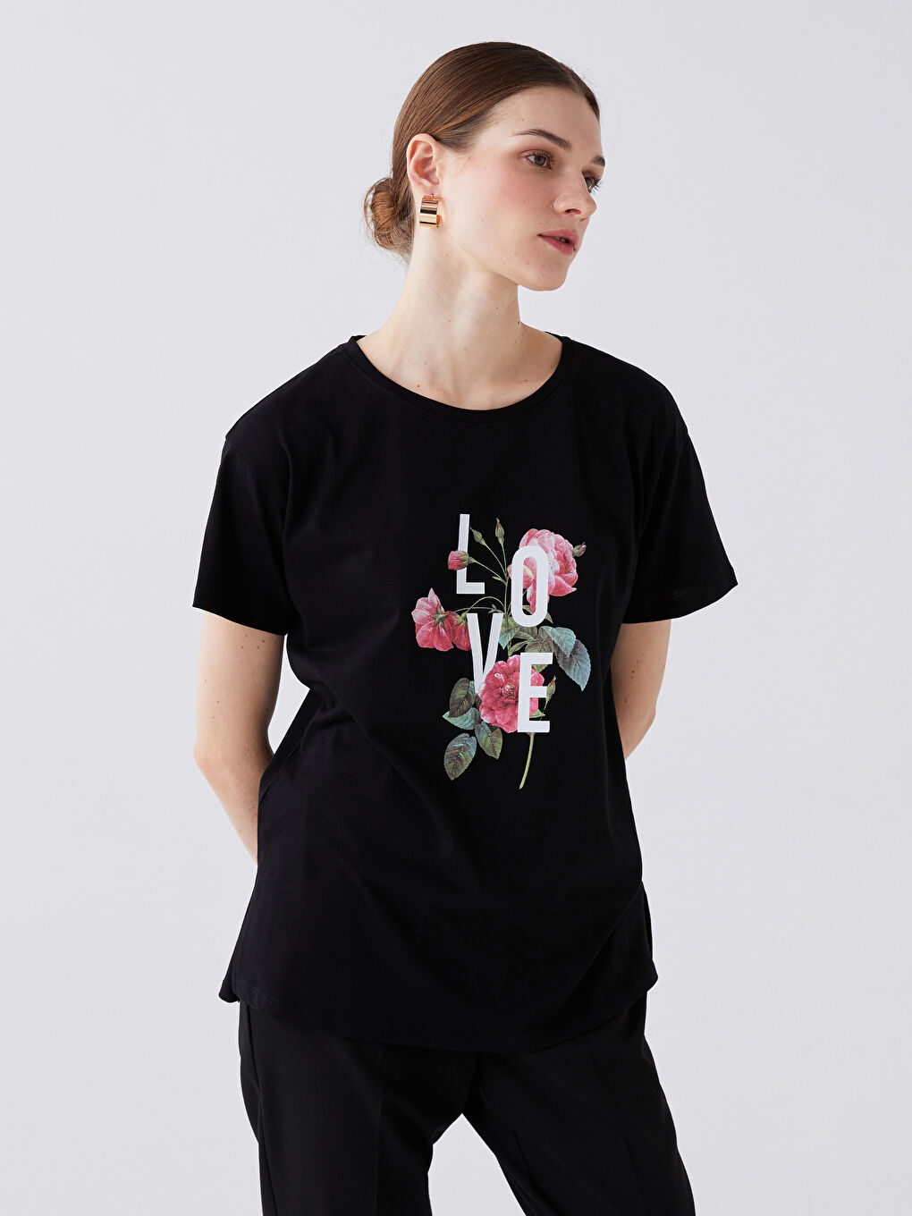 Siyah Bisiklet Yaka Baskılı Kısa Kollu Kadın Tişört