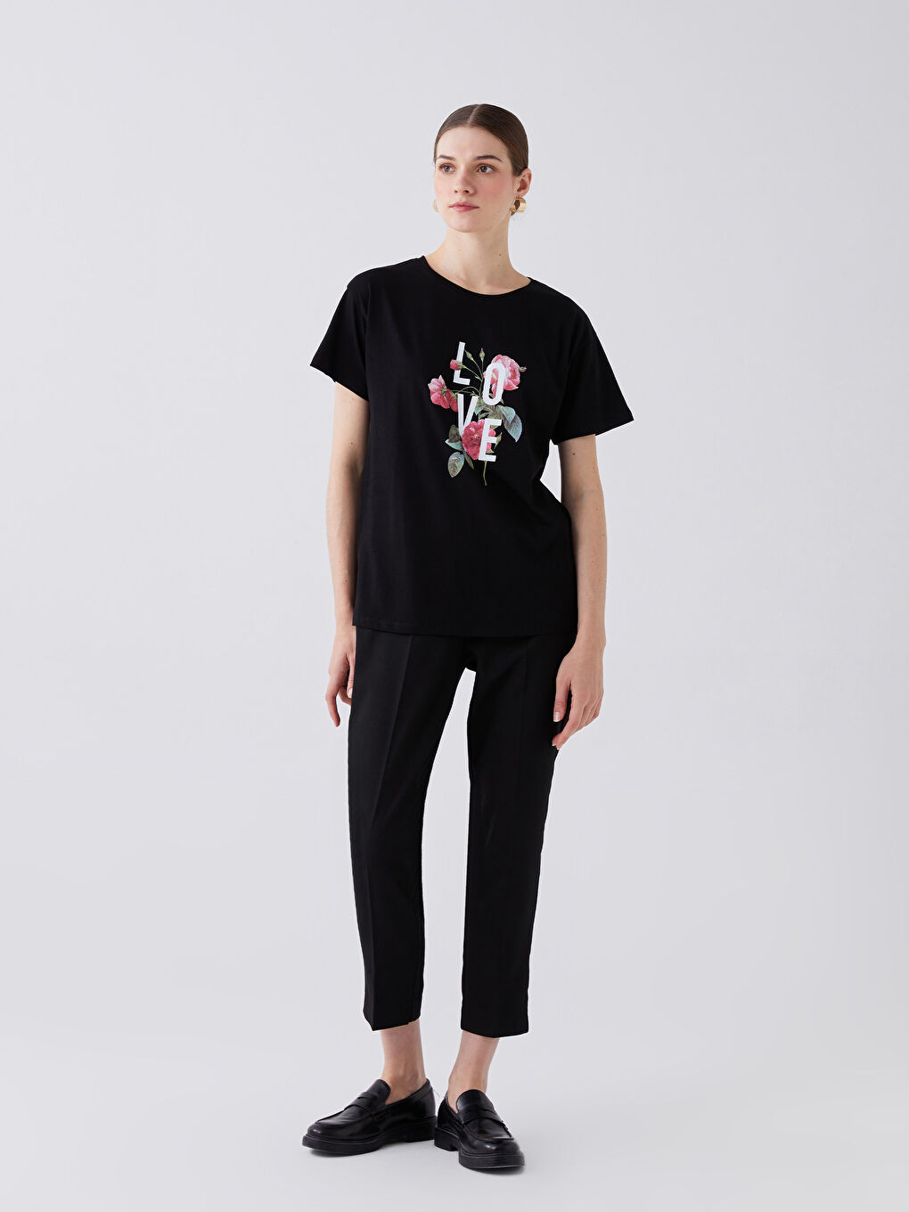 Siyah Bisiklet Yaka Baskılı Kısa Kollu Kadın Tişört-2