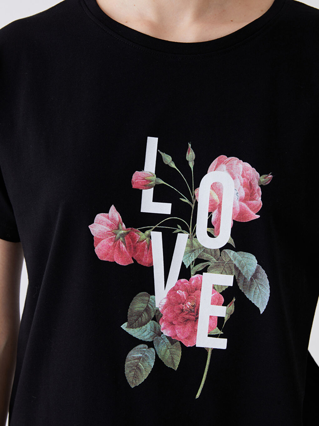 Siyah Bisiklet Yaka Baskılı Kısa Kollu Kadın Tişört-3