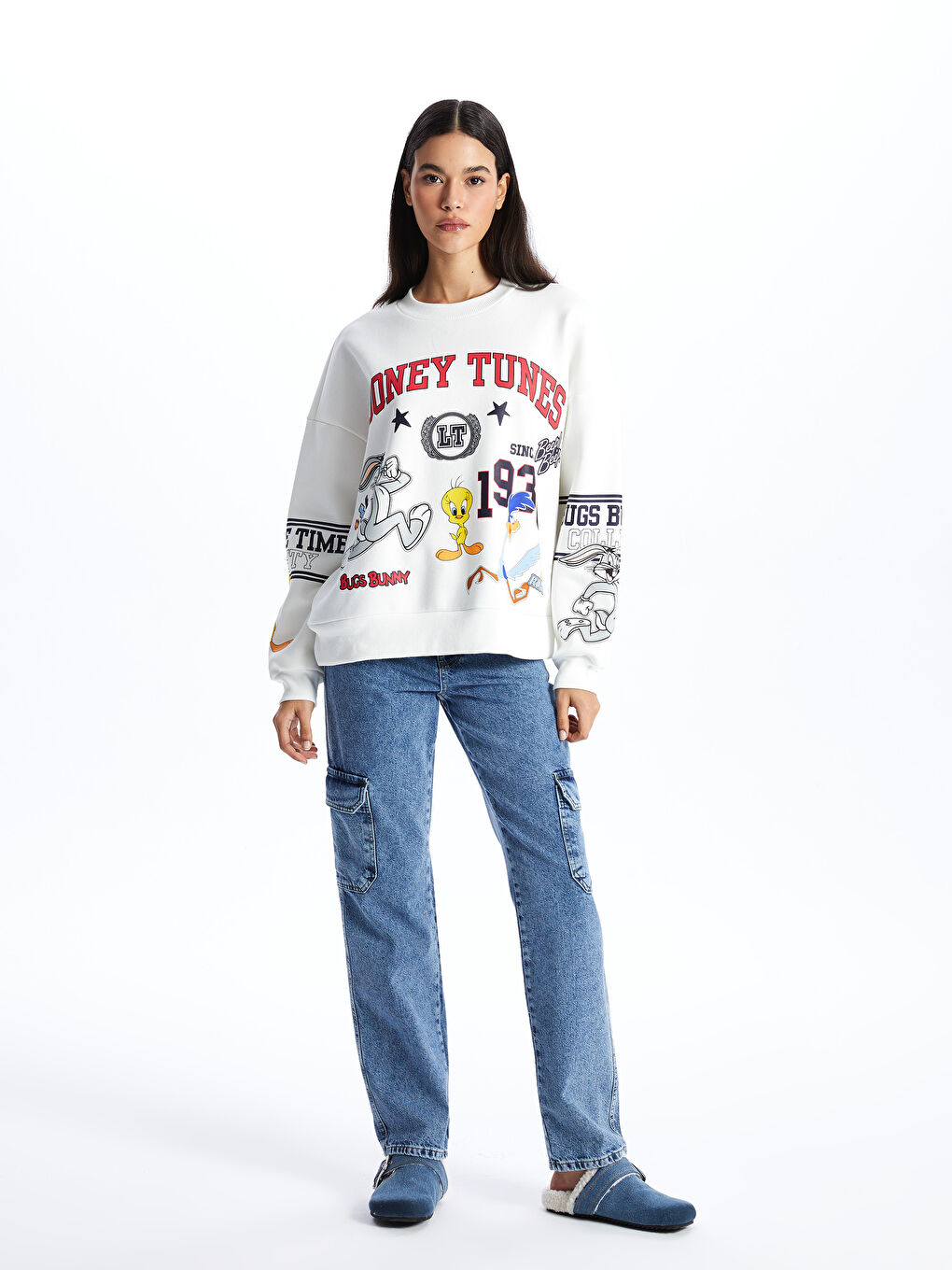 LCW Vision Ekru Bisiklet Yaka Bugs Bunny Baskılı Uzun Kollu Oversize Kadın Sweatshirt - 2