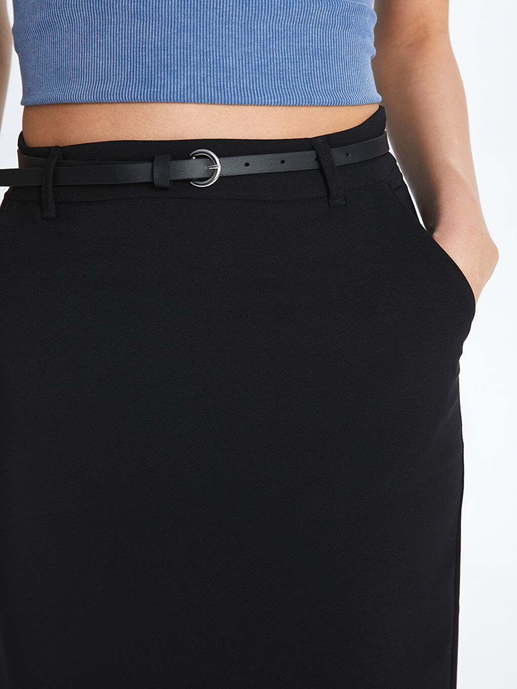 Siyah Beli Kemerli Standart Fit Kadın Etek-1