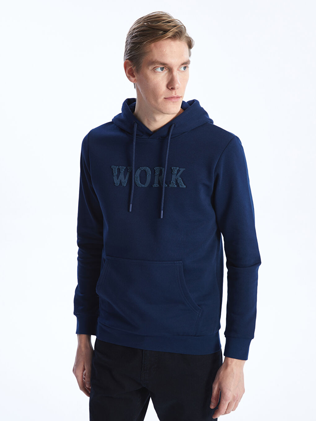 LC WAIKIKI Lacivert Uzun Kollu Baskılı Erkek Kalın Hoodie - 1