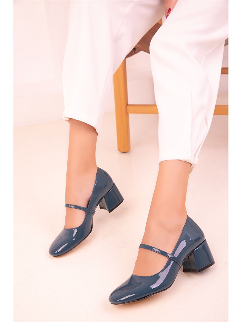 Petrol Deri Görünümlü Kadın Topuklu Ayakkabı