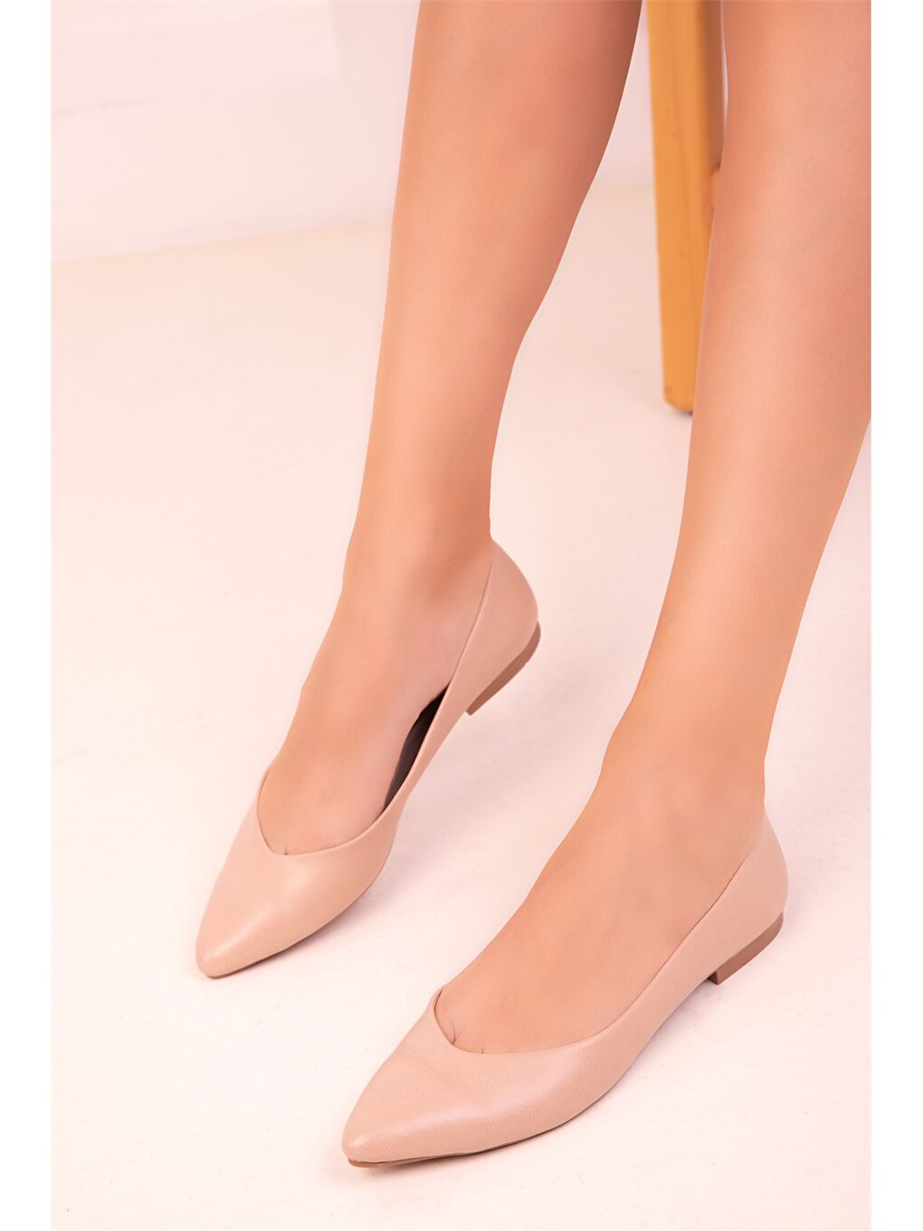 Bej Deri Görünümlü Kadın Babet-2