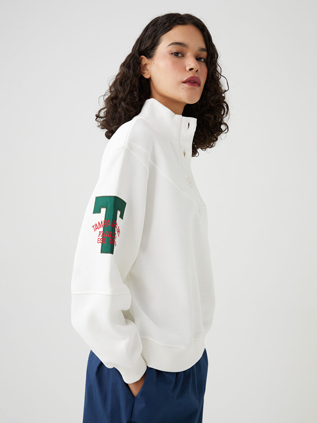 Beyaz Baskılı Kadın Sweatshirt