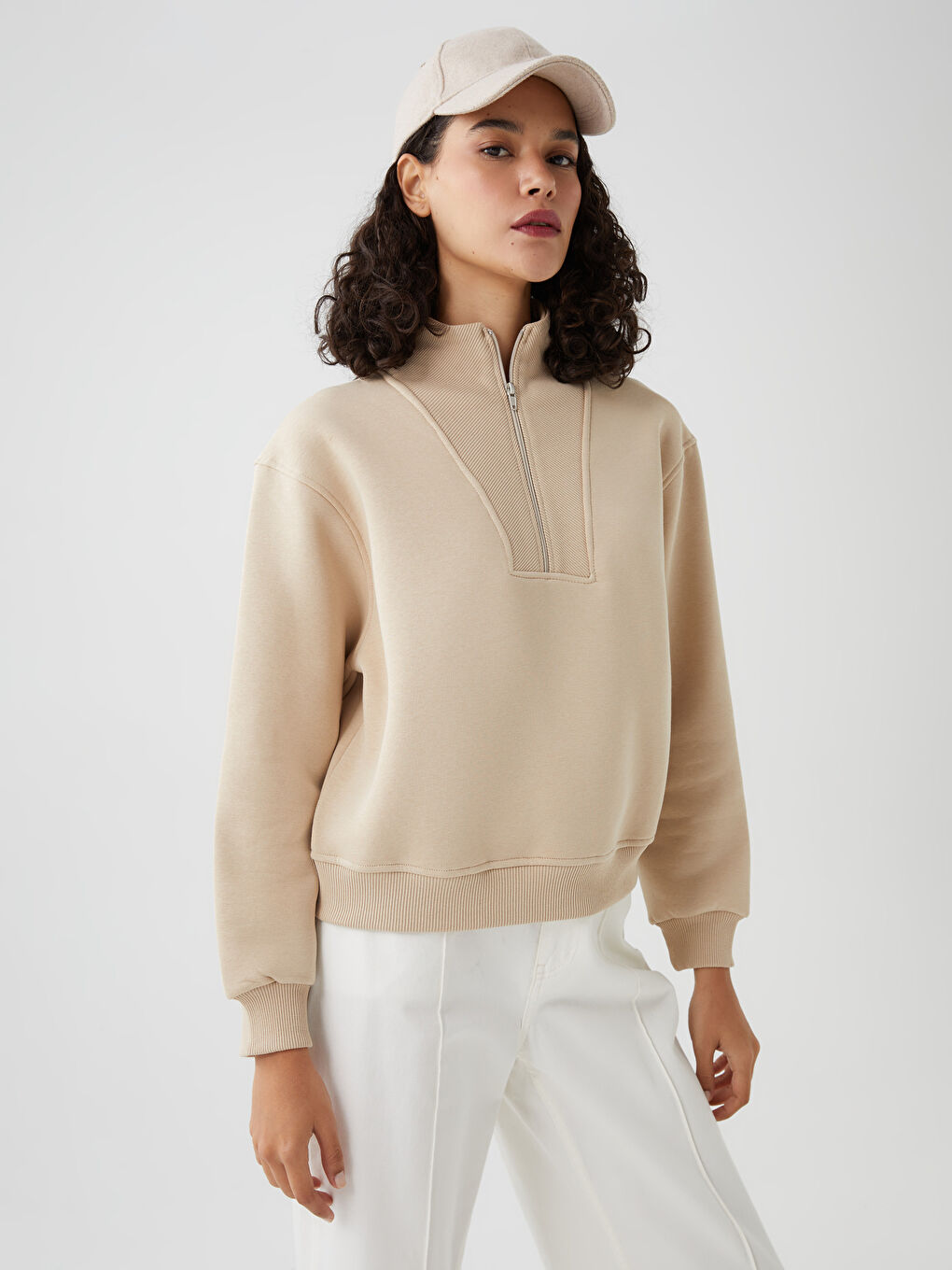 Bej Fermuarlı Kadın Sweatshirt
