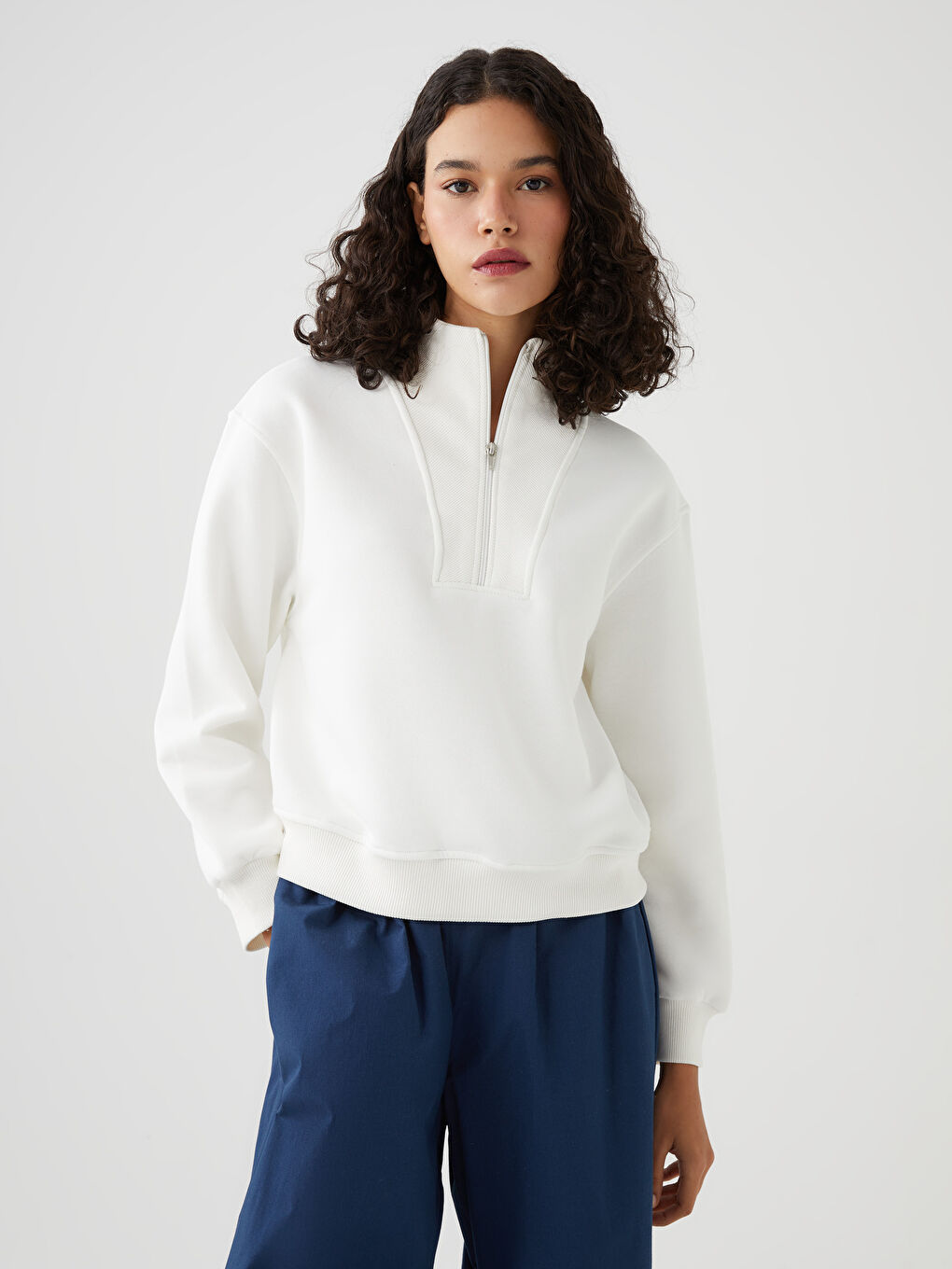 CALİMERA MODA Beyaz Fermuarlı Kadın Sweatshirt