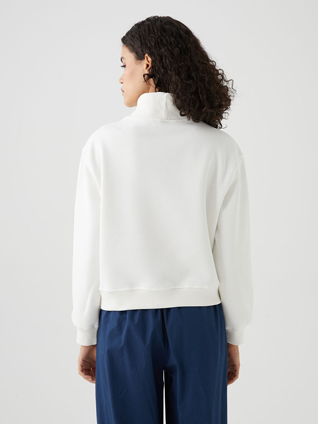 CALİMERA MODA Beyaz Fermuarlı Kadın Sweatshirt - 4