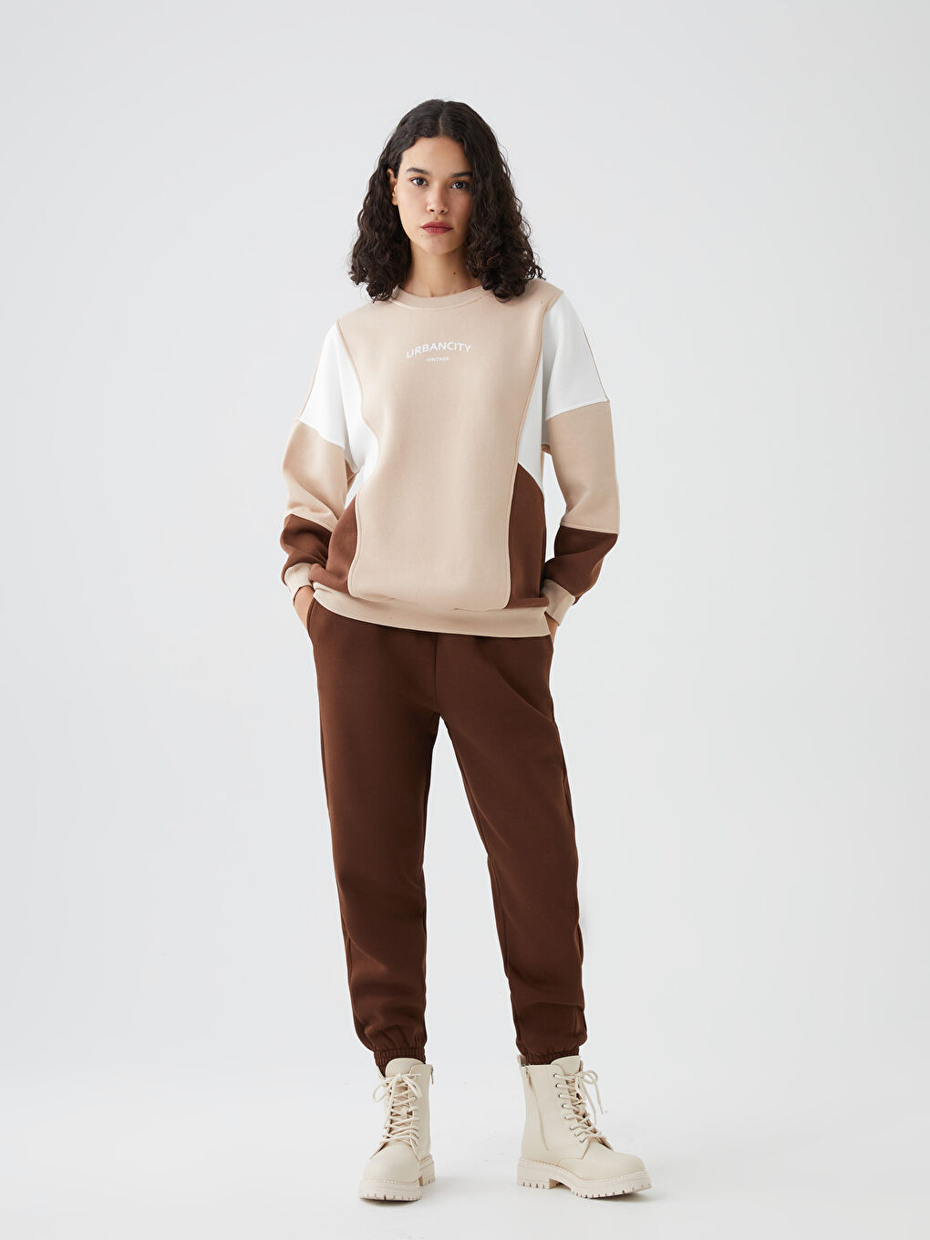 Bej Bisiklet Yaka Kadın Sweatshirt-2