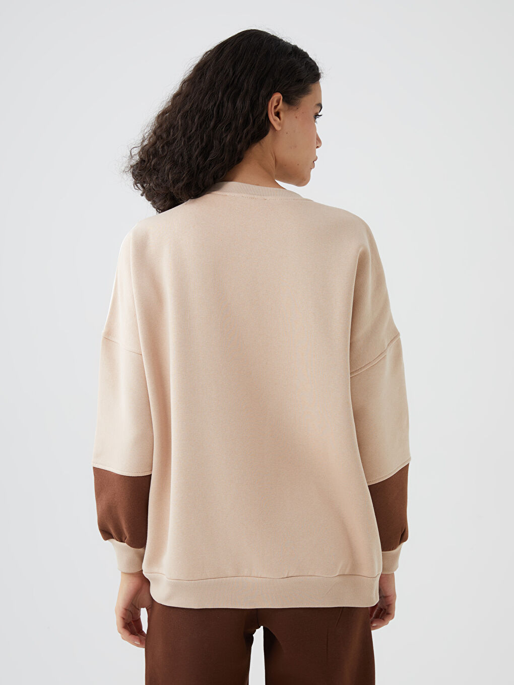 Bej Bisiklet Yaka Kadın Sweatshirt-4