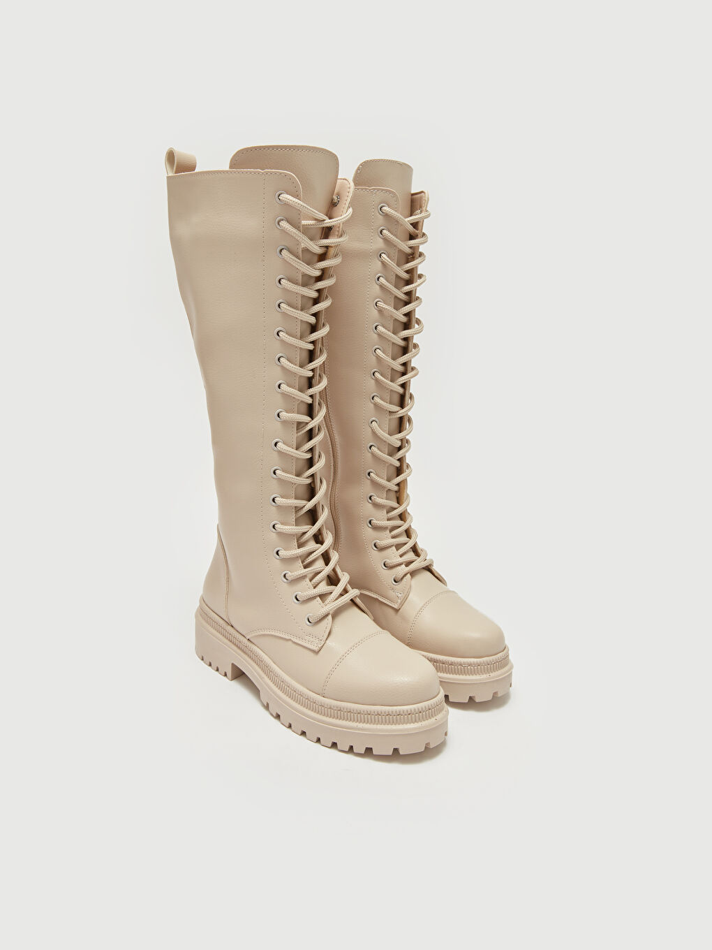 Bej Deri Görünümlü Bağcık ve Fermuarlı Kadın Diz Altı Çizme