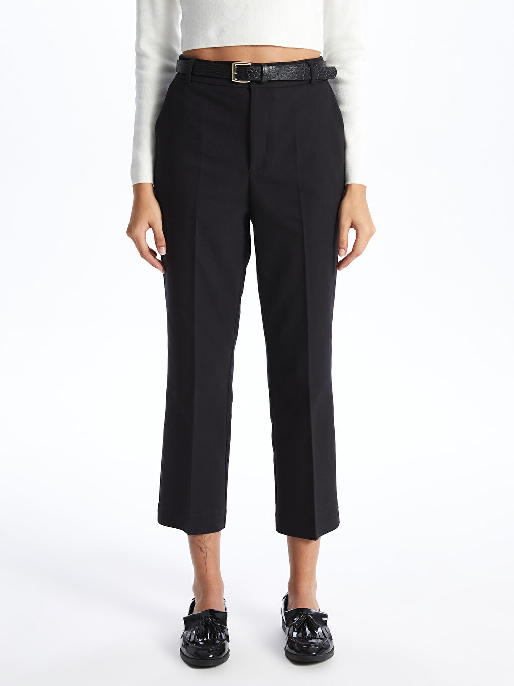 Siyah Beli Kemerli Havuç Kesim Kadın Pantolon-3