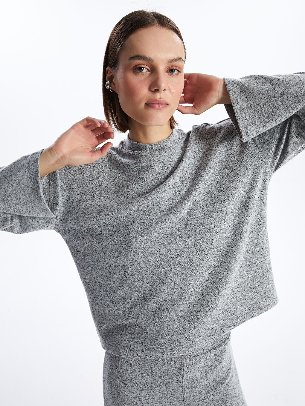 Gri Dik Yaka Oversize Kadın Sweatshirt