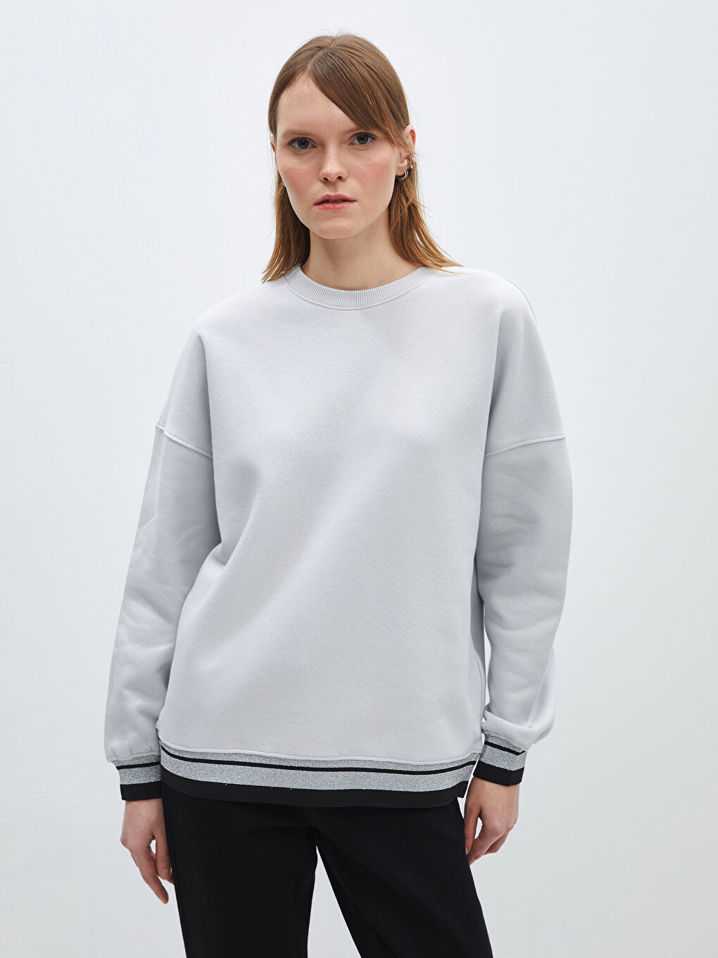 LCW Vision Açık Gri Bisiklet Yaka Oversize Kadın Sweatshirt - 1