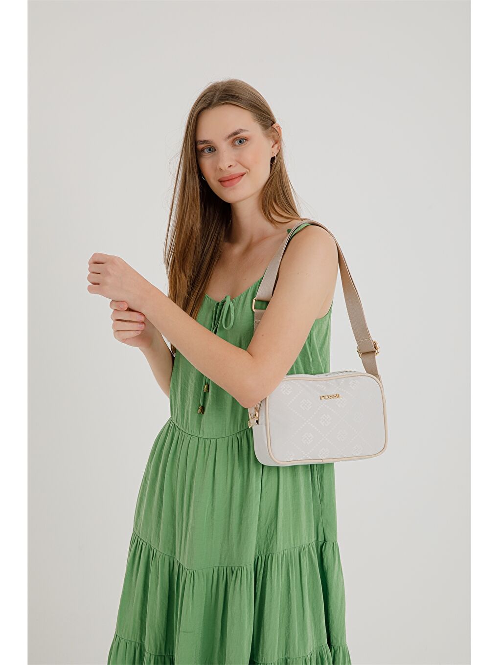 Beyaz Desenli Kanvas Kadın Çapraz Çanta