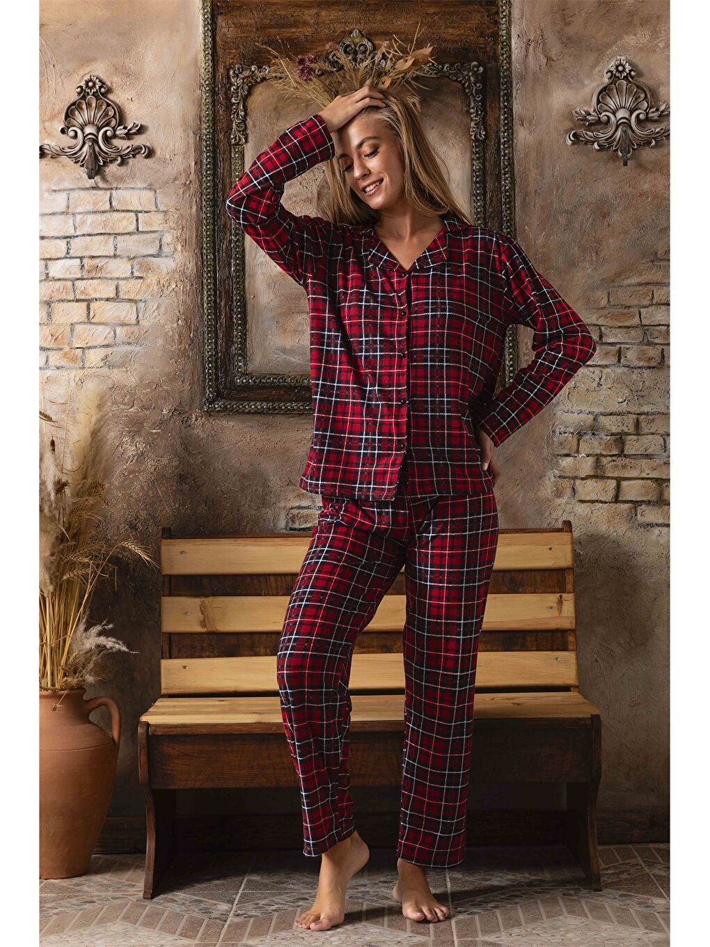 Kırmızı Gömlek Yaka Kadın Pijama Takımı