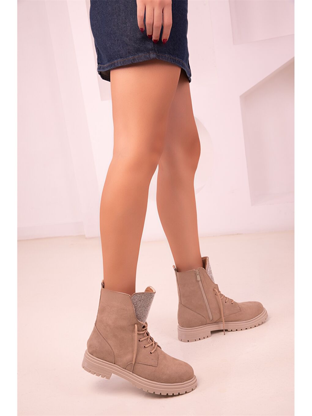 Bej Süet Görünümlü Fermuarlı Kadın Bot-3