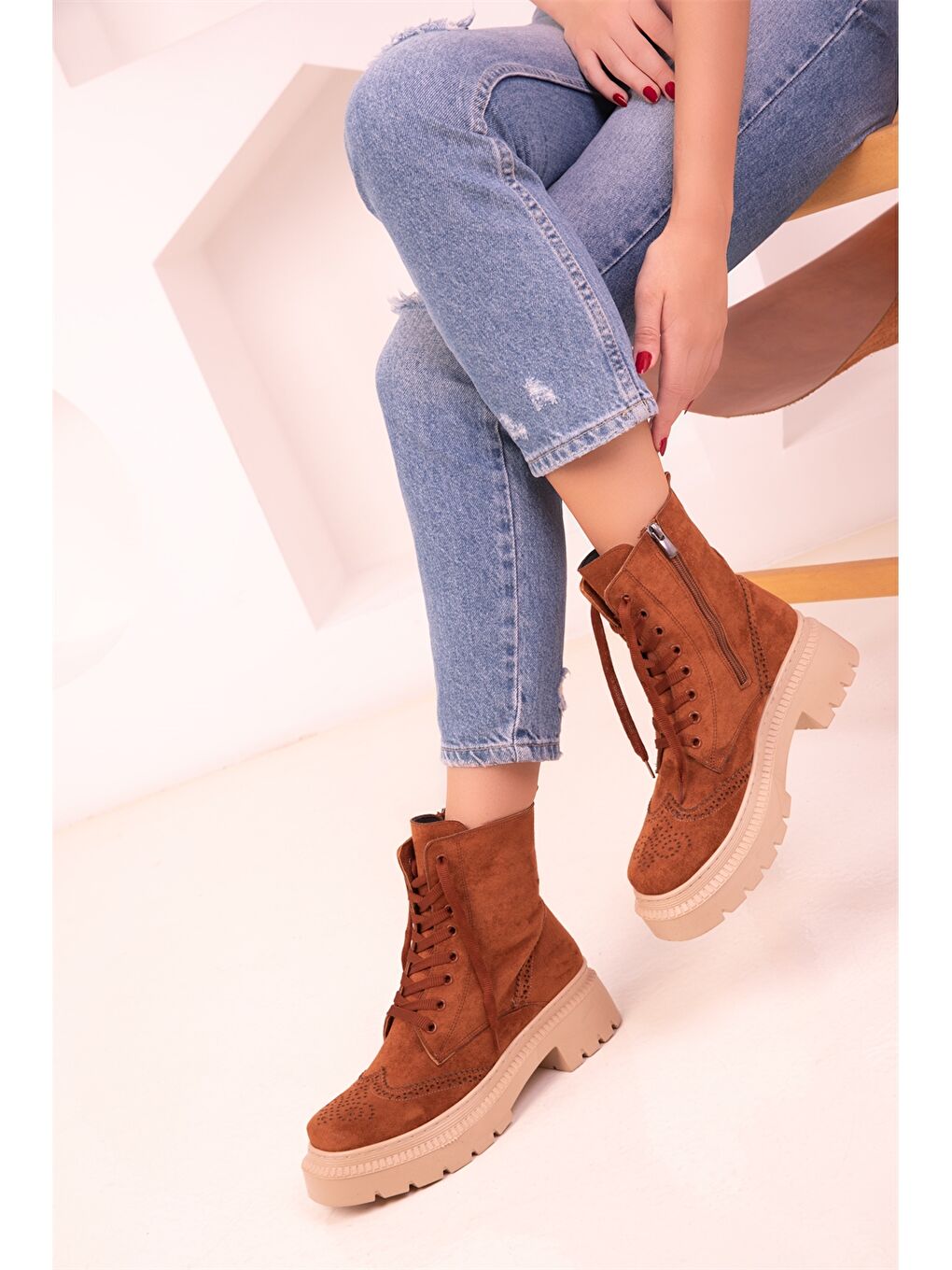 Kahverengi Süet Görünümlü Fermuarlı Kadın Bot-1