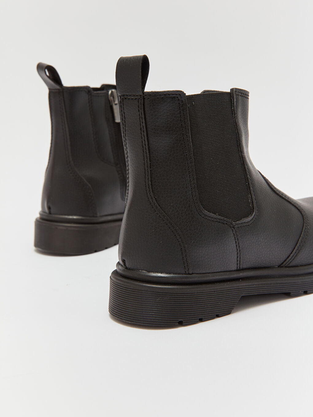 Siyah Deri Görünümlü Erkek Çocuk Bot-4