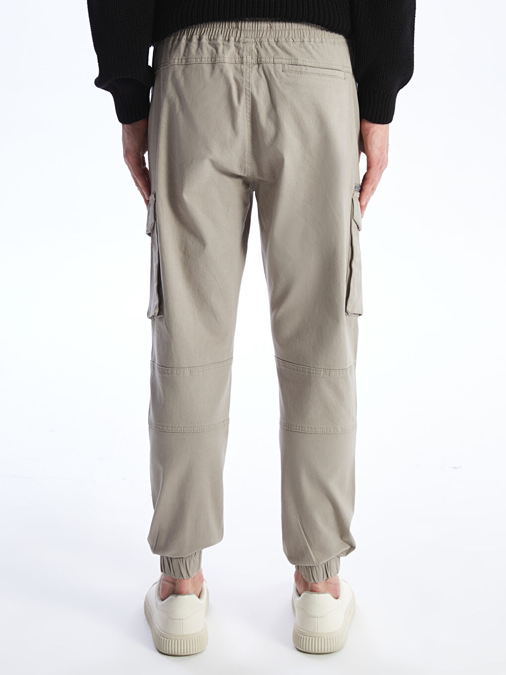 Standard Fit Men's Cargo Trousers-4