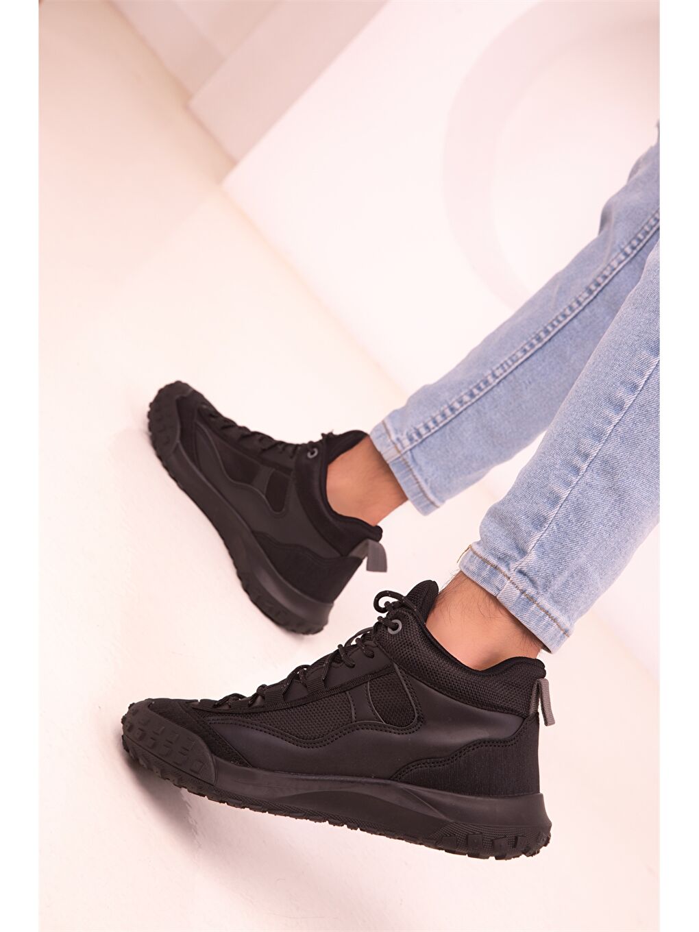 Siyah Deri Görünümlü Bağcıklı Erkek Bot-4