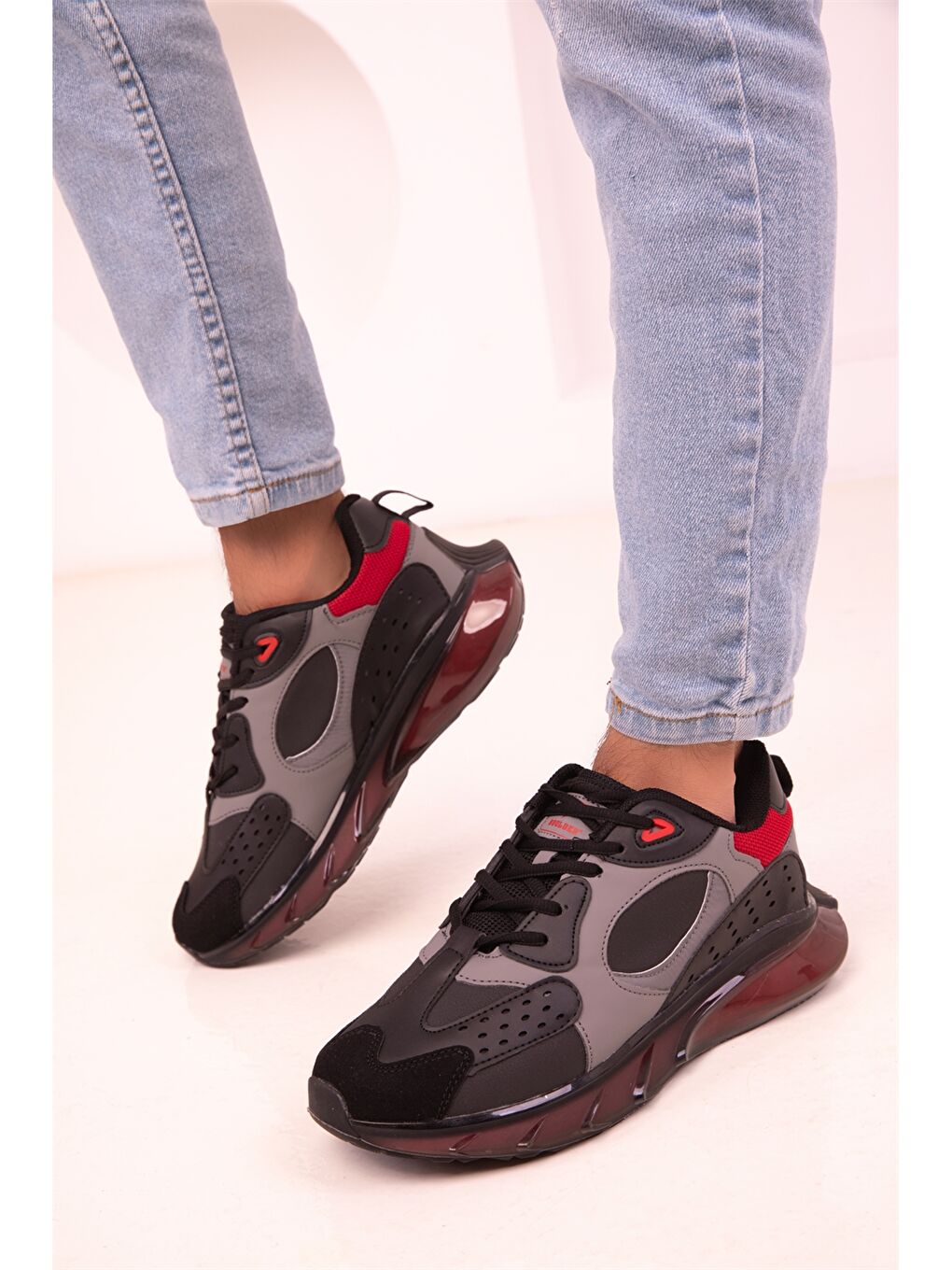 Siyah Deri Görünümlü Renk Bloklu Erkek Aktif Spor Ayakkabı