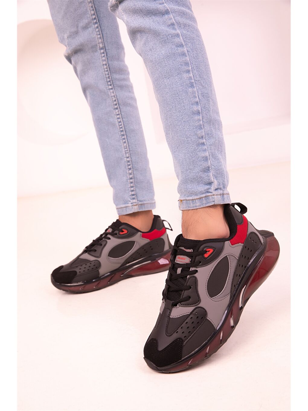 Siyah Deri Görünümlü Renk Bloklu Erkek Aktif Spor Ayakkabı-1