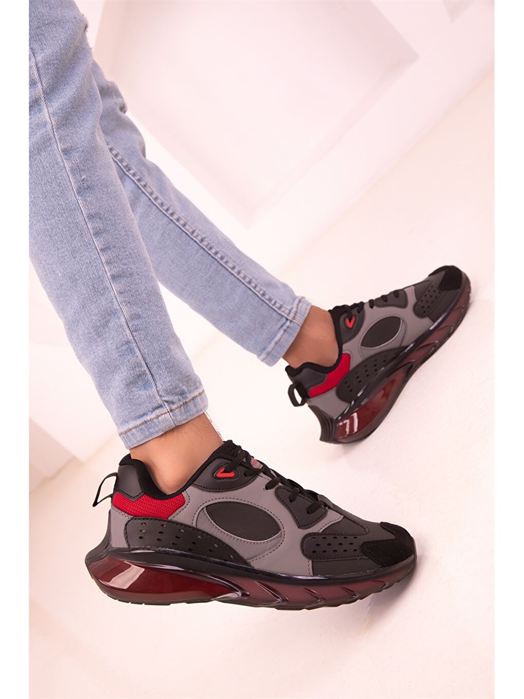 Siyah Deri Görünümlü Renk Bloklu Erkek Aktif Spor Ayakkabı-4