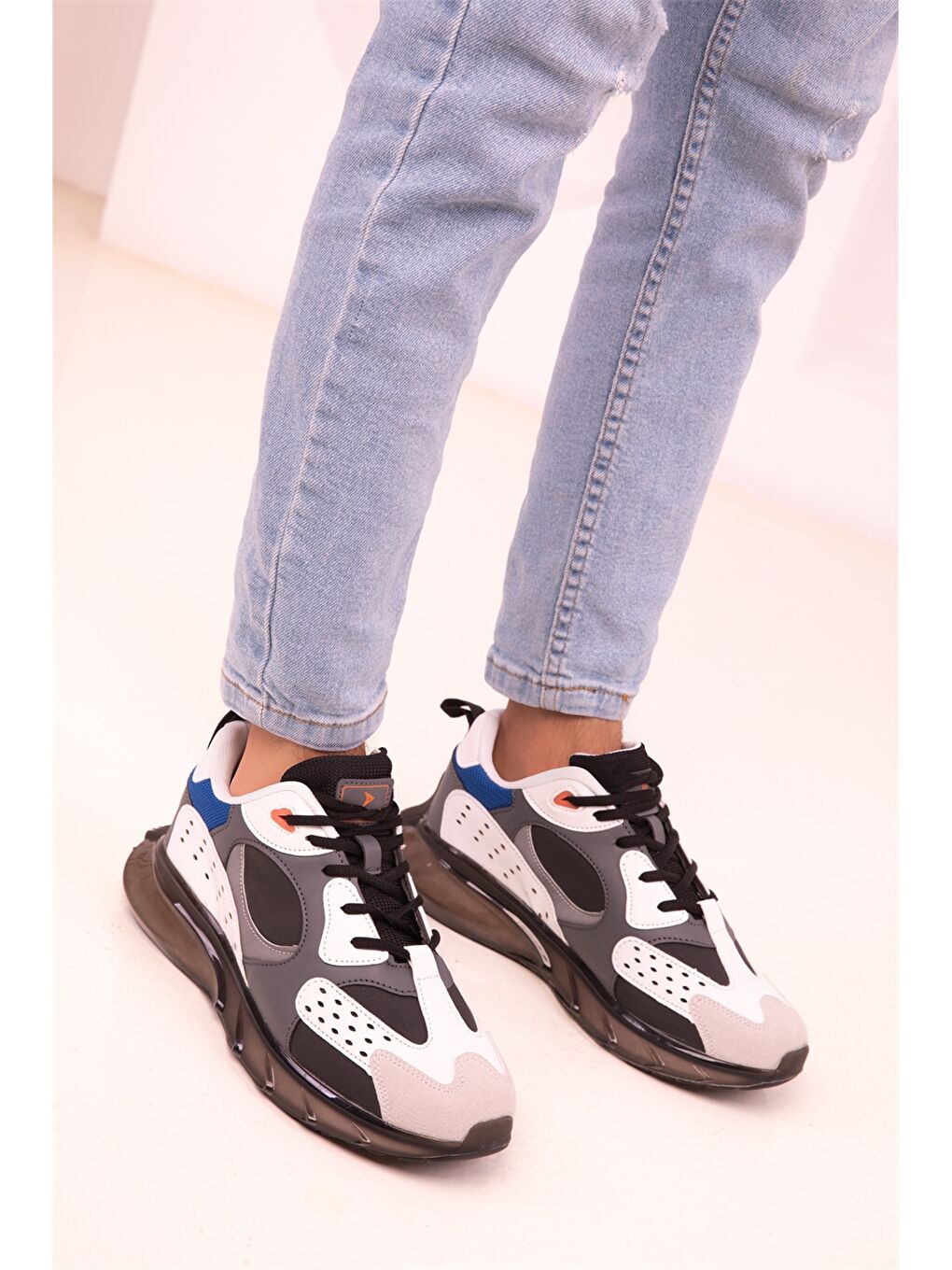 Beyaz Deri Görünümlü Renk Bloklu Erkek Aktif Spor Ayakkabı-1